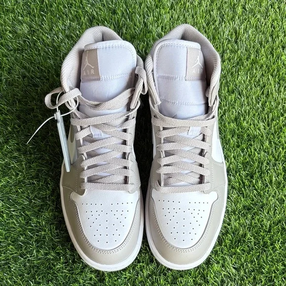 AIR JORDAN 1 MID Linen size 9.5 - Picture 1 of 10